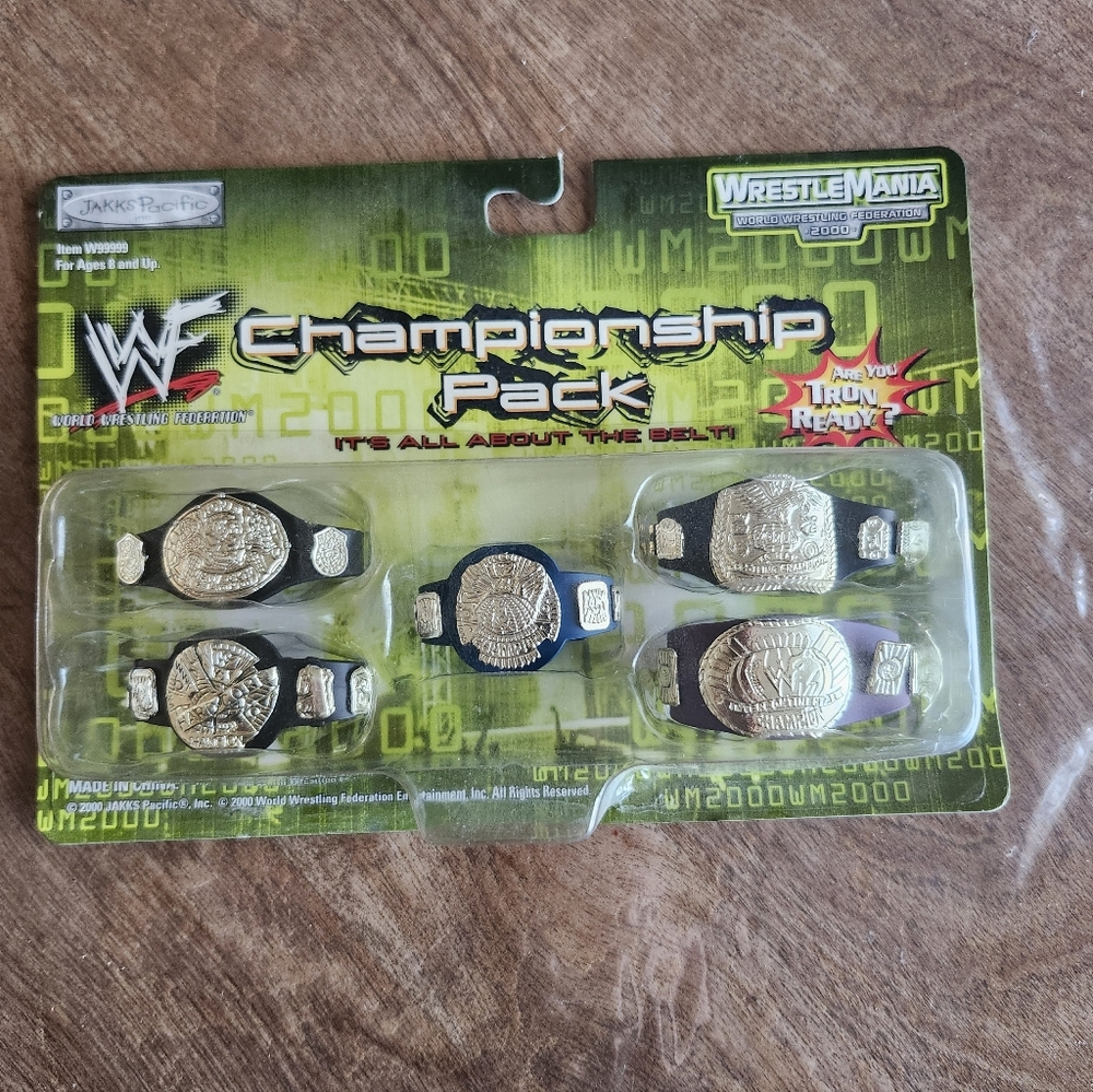 WWE/WWF Jakks Pacific Grapple Gear Championship Pack 2000 - Picture 3 of 9